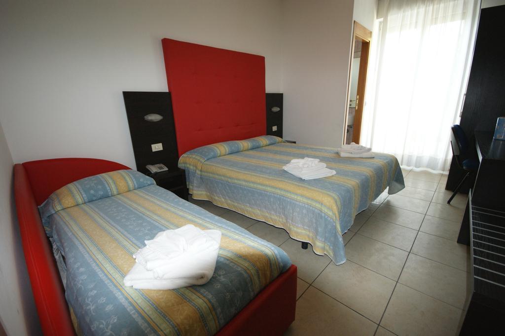 Hotel Marebello Rimini Pokoj fotografie